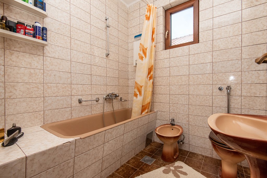 Image of House - 10 Bedrooms - 10 Bathrooms for Sale in Bar-Sutomore-Montenegro, Image 5
